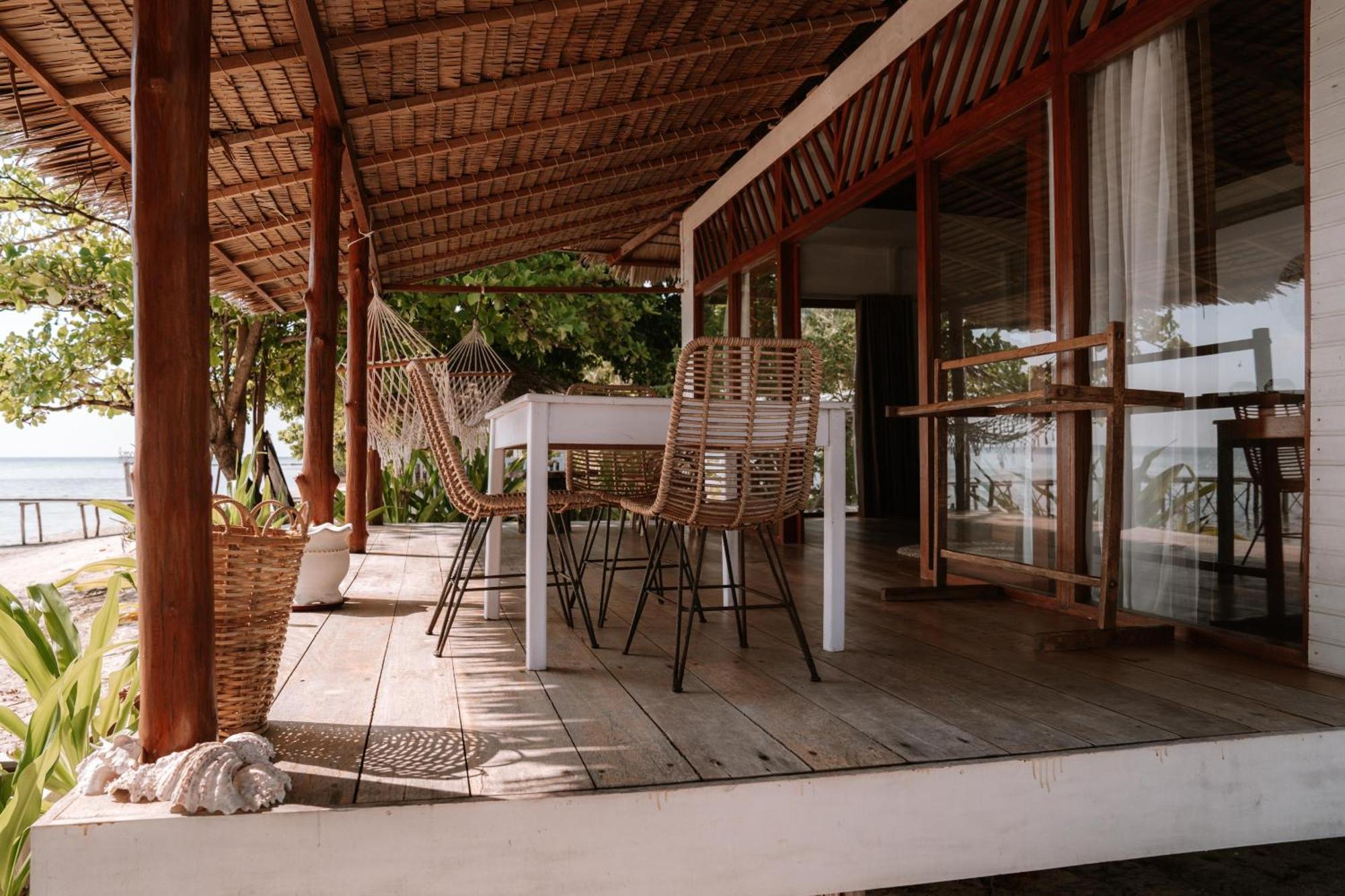 Reconnect - Private Island Resort & Dive Center Togean - Buka Buka Island Ampana Dış mekan fotoğraf