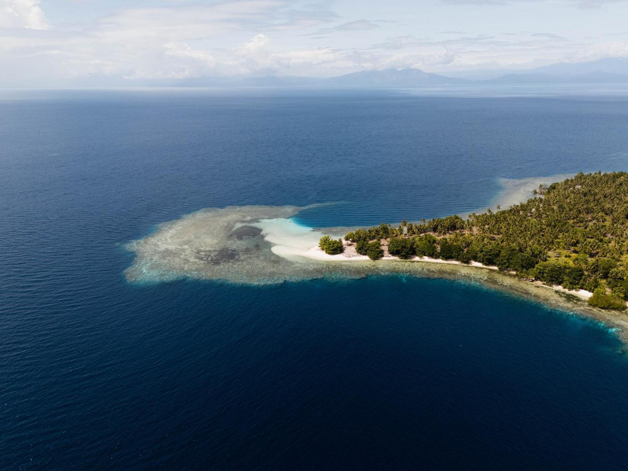 Reconnect - Private Island Resort & Dive Center Togean - Buka Buka Island Ampana Dış mekan fotoğraf
