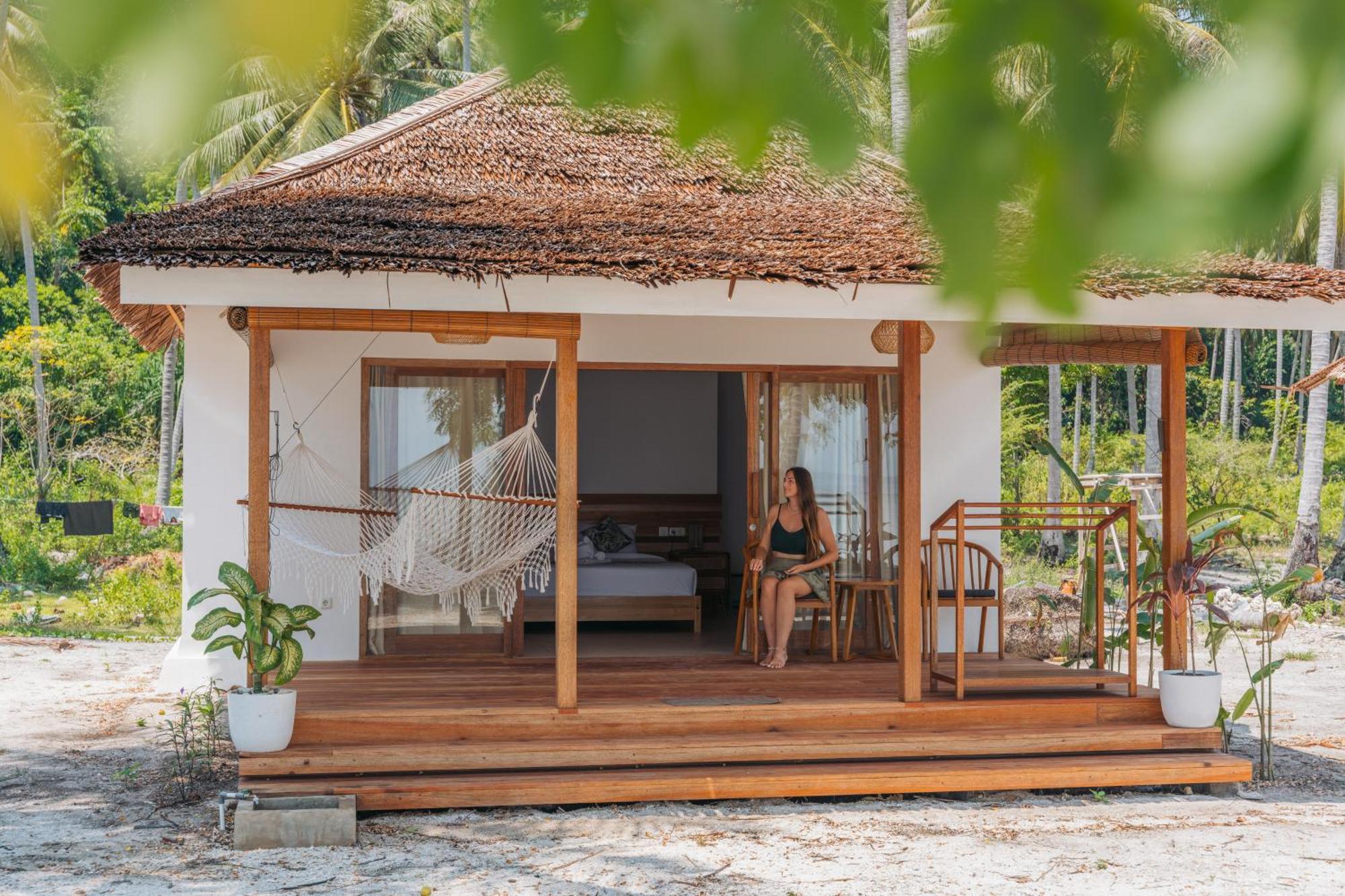 Reconnect - Private Island Resort & Dive Center Togean - Buka Buka Island Ampana Oda fotoğraf